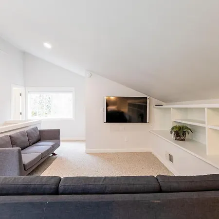 Riverside Retreat On Skagit River Concrete Exterior photo