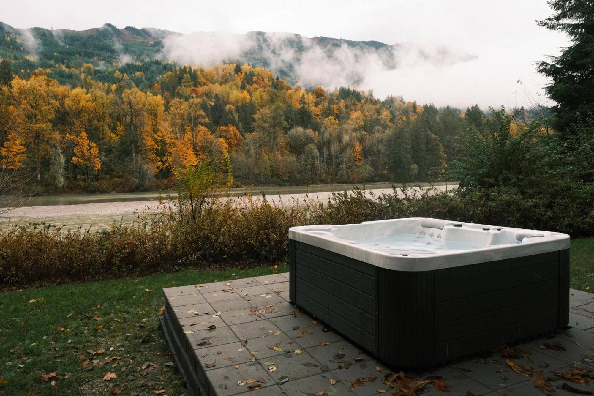 Holiday home Riverside Retreat On Skagit River *